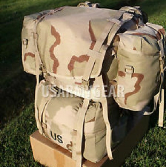 NWOT RARE AUTHENTIC MOLLE II RIFLEMAN RUCKSACK TRI